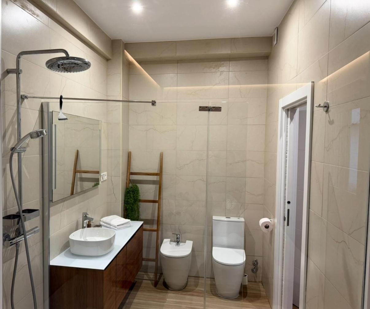 Apartamento Nuevo Lujoso Suites Centro Bilbao Wifi ,Parking Gratis Luaran gambar